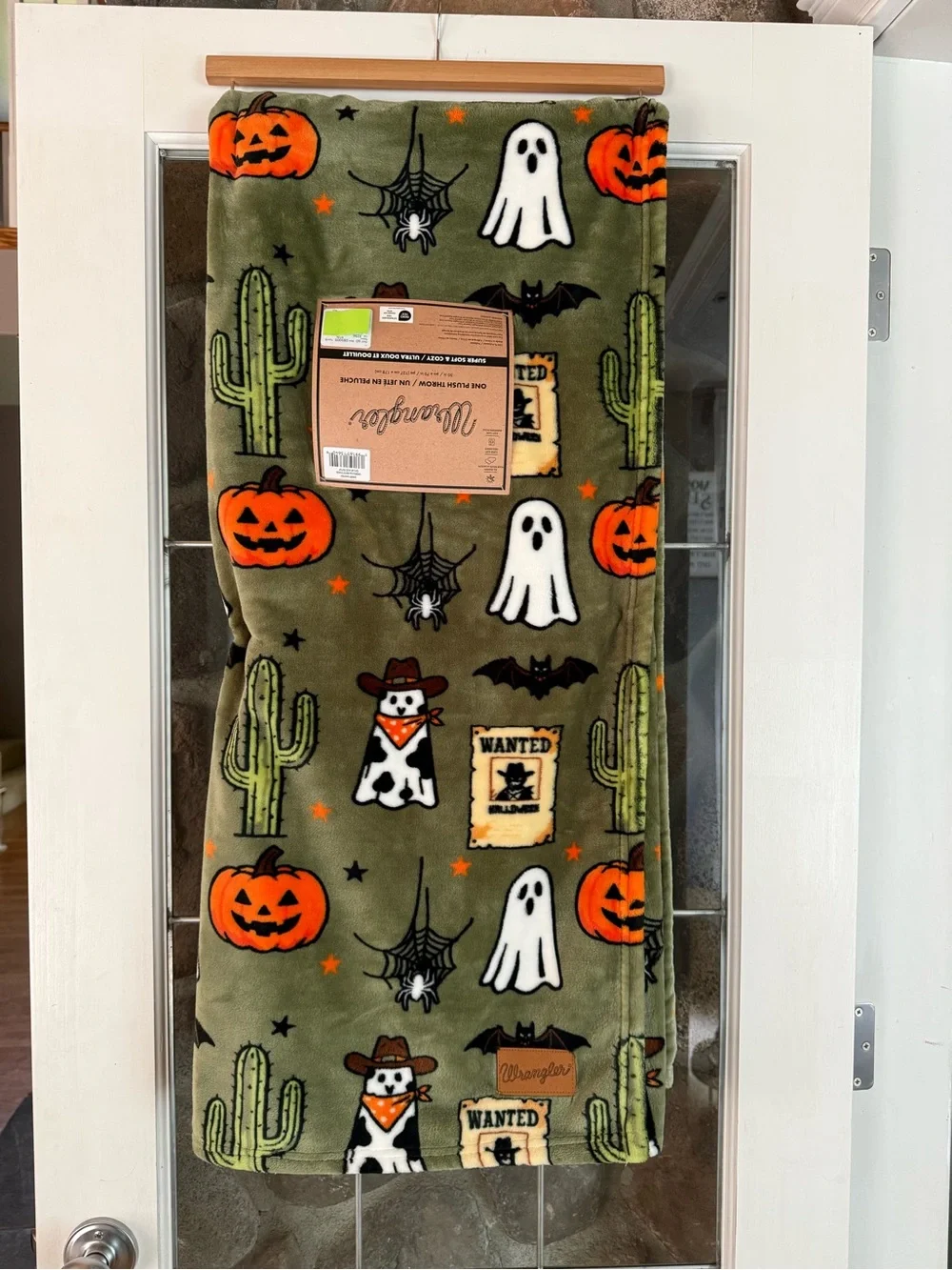 Wrangler Olive & Orange Halloween Kids Costume Blanket - Picture 1 of 1